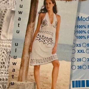 White and black summer dress with embroidery - size large